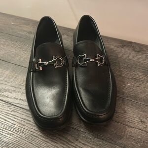 Ferragamo Gancini Reversible bit loafers, size 6.  Worn once, with dust bags.